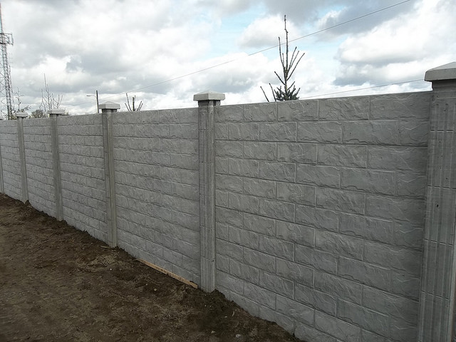 Commercial fencing discount